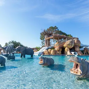 Sanguli & Semesteranläggning (resort)